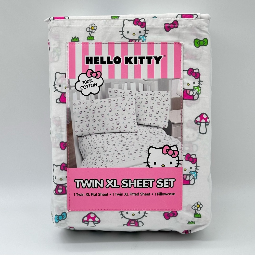 Sanrio Hello Kitty Twin XL Sheet Set (HK Bow and Mushroom)